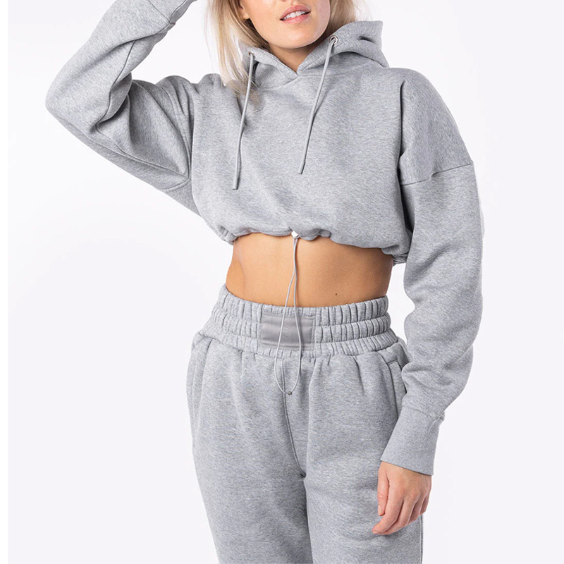 customize your tracksuit female with hongfeng’s high-quality fabrics and trendy designs.